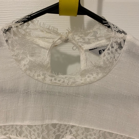 Express lace trim and ruffle blouse size L - Picture 5 of 8